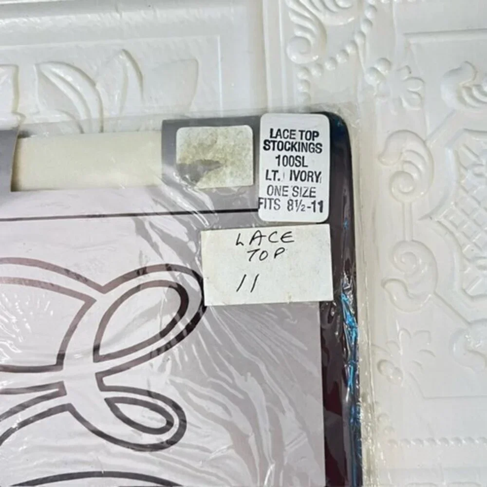 Lace Top Ivory Stockings ELAINE FROM THE METZ COLLECTION Vintage OS USA MADE NEW